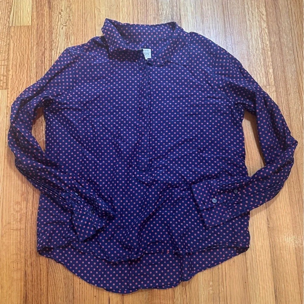 J Crew silk/cotton blend popover shirt in navy blue with red polka dots. Sz M(#)